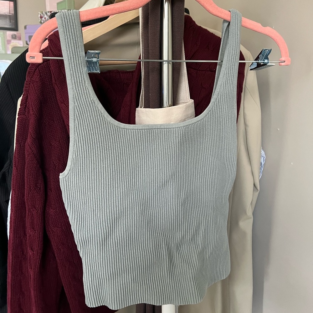 babaton sculpt knit tank!
